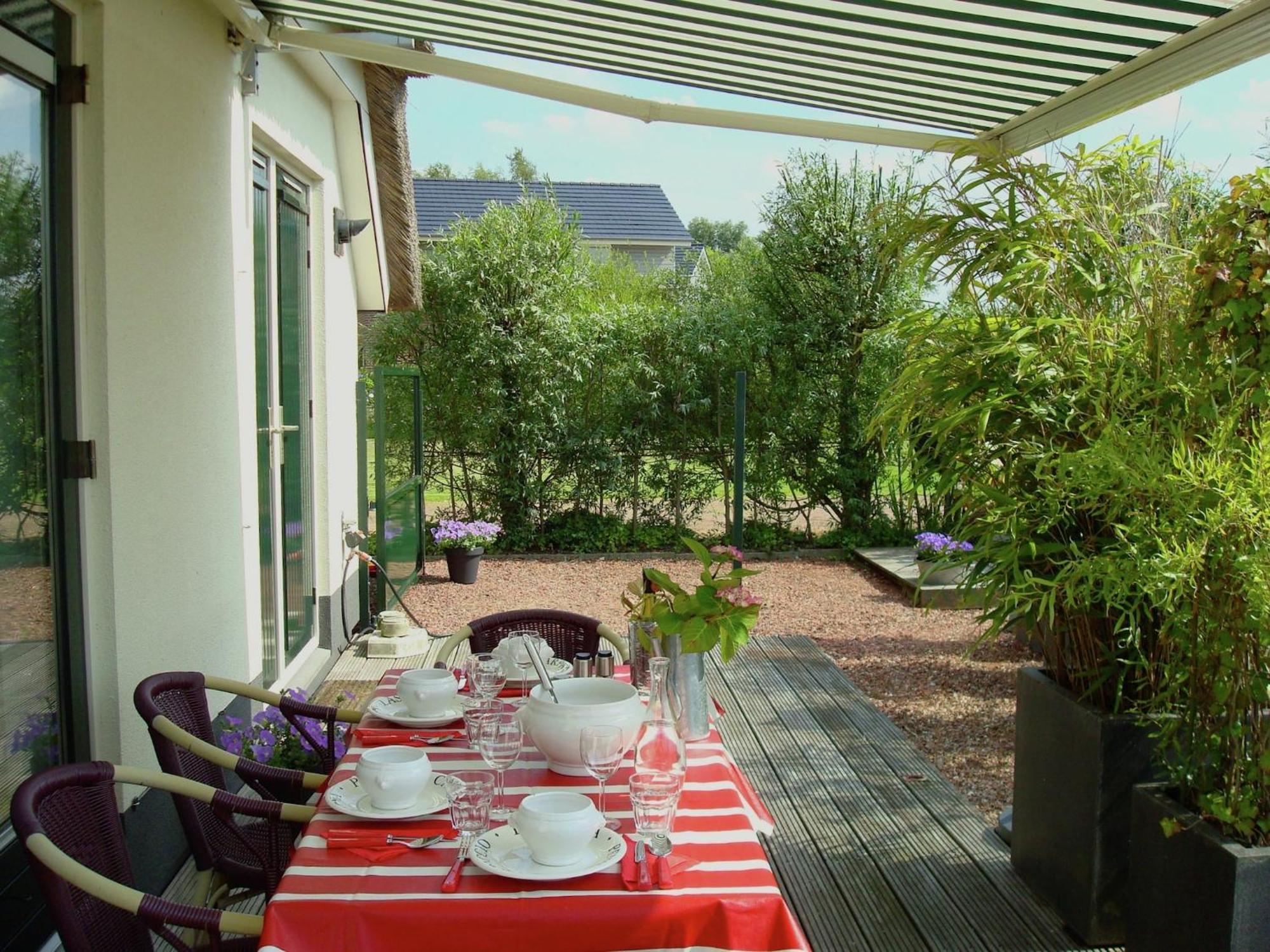 Attractive Holiday Home With Jetty Steendam ภายนอก รูปภาพ